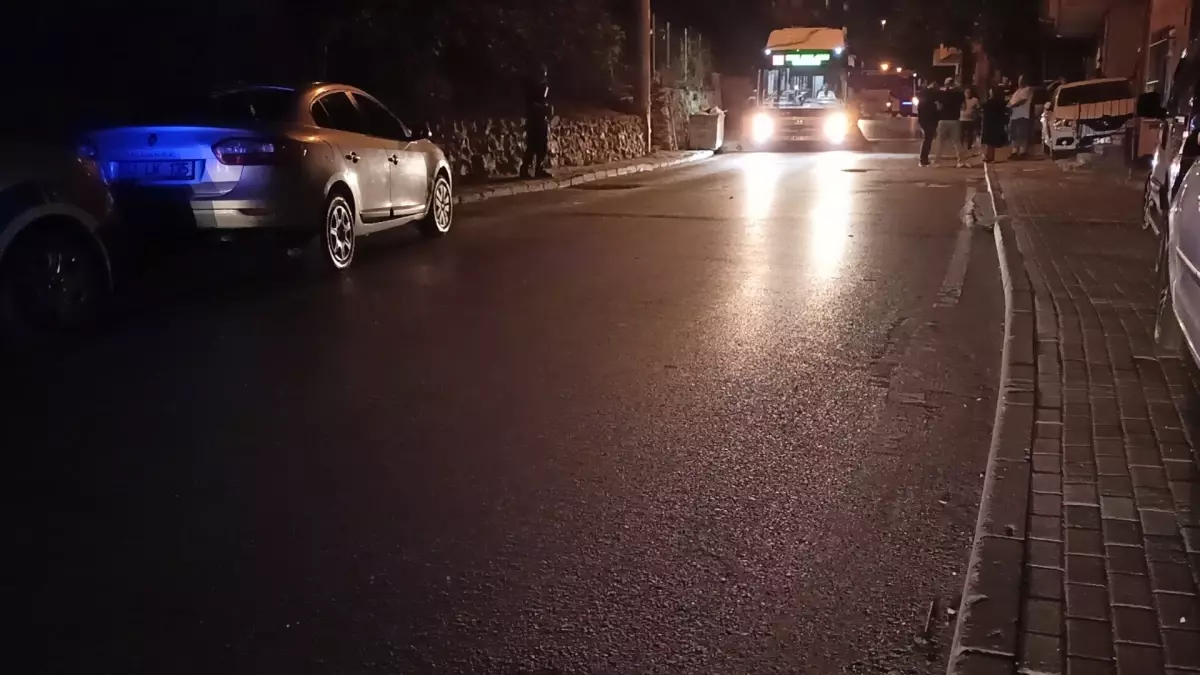 İzmit’te 9 Yaşındaki Çocuk Otomobilden Açılan Ateşte Yaralandı