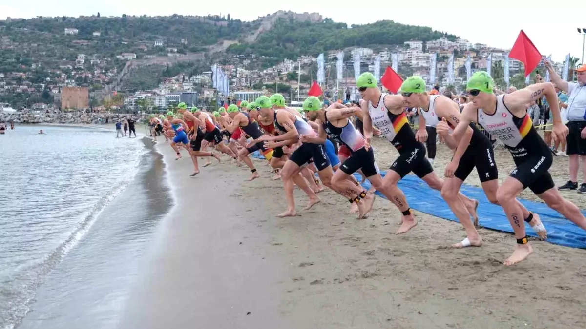 Alanya’da 33. Uluslararası Triatlon Yarışması ‘Nerede Kalmıştık’ Mottosuyla Yapılacak