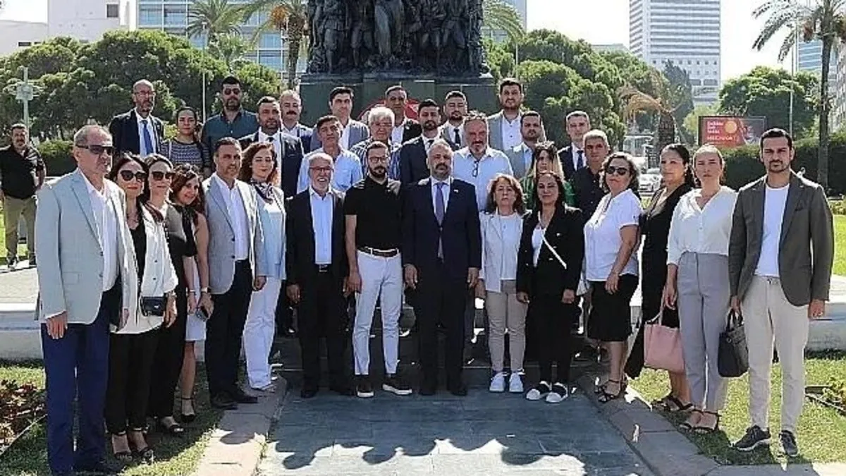 CHPİzmir İl Başkanı’nın İBB ziyareti krize neden oldu! Masayı yumrukladı…