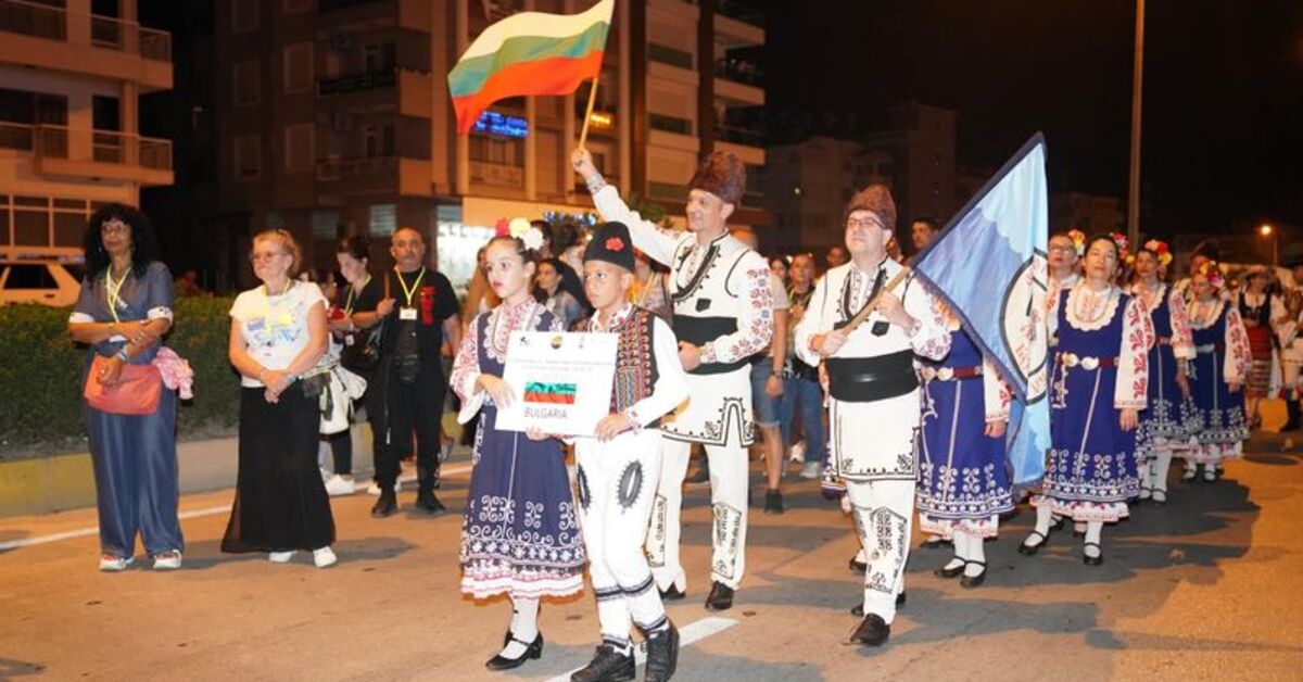 Finike’de ikinci kez düzenlenen Uluslararası Dans Festivali başladı