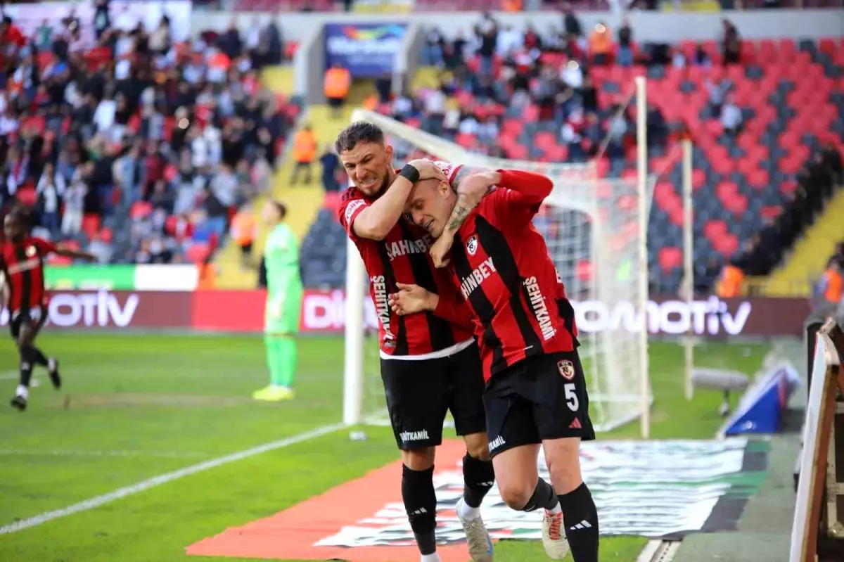 Gaziantep FK – Konyaspor Maçında İlk Yarısı 1-1 Beraberlik