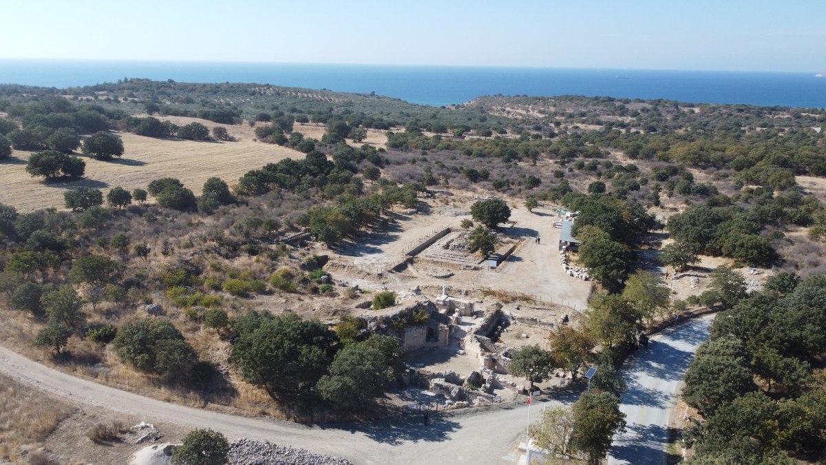 Çanakkale’nin 2 bin 400 yıllık antik kenti Alexandria Troas’ta yeni tarihi buluntular gün yüzüne çıktı