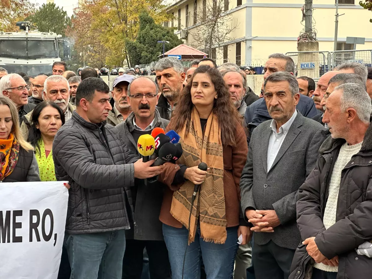 DEM Parti’li Meclis Üyesi Birsen Orhan Tutuklandı